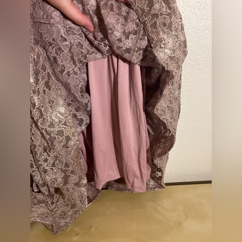 Lace Maxi Dress in Soft pink - Picture 4 of 7